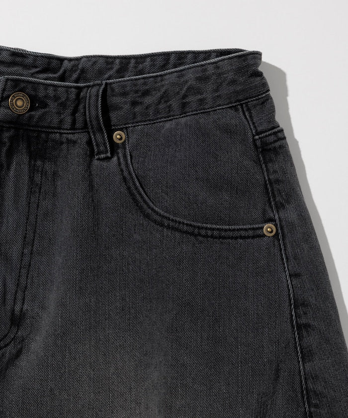 FREAK’S STORE / 寬版弧形 水洗 九分 牛仔短褲