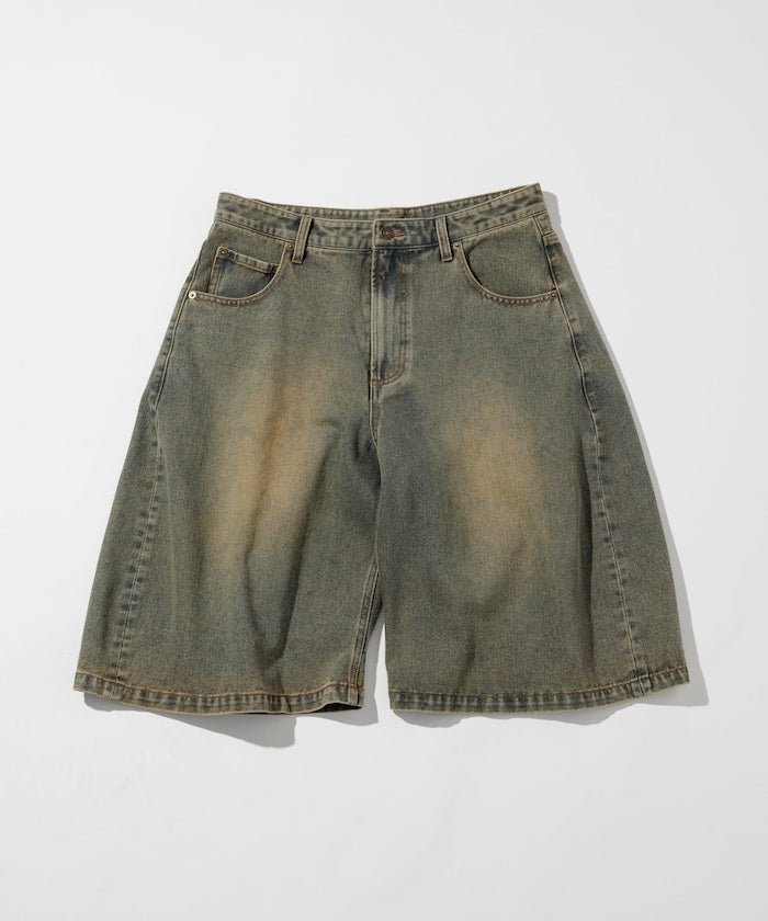 FREAK’S STORE / 寬版弧形 水洗 九分 牛仔短褲