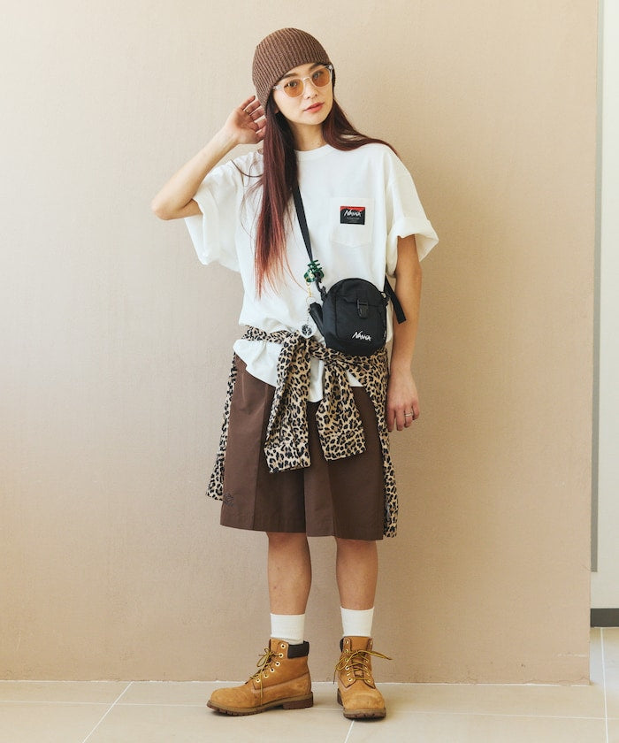 NANGA 別注 ECO HYBRID CONTOUR LOGO TEE / 等高線圖形口袋短袖 T 恤