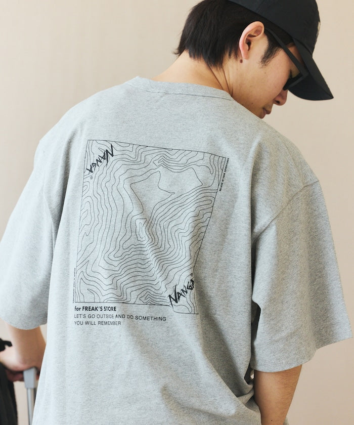NANGA 別注 ECO HYBRID CONTOUR LOGO TEE / 等高線圖形口袋短袖 T 恤