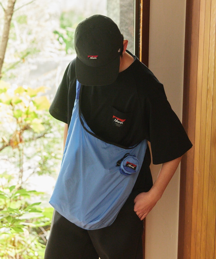 NANGA 別注 ECO HYBRID CONTOUR LOGO TEE / 等高線圖形口袋短袖 T 恤