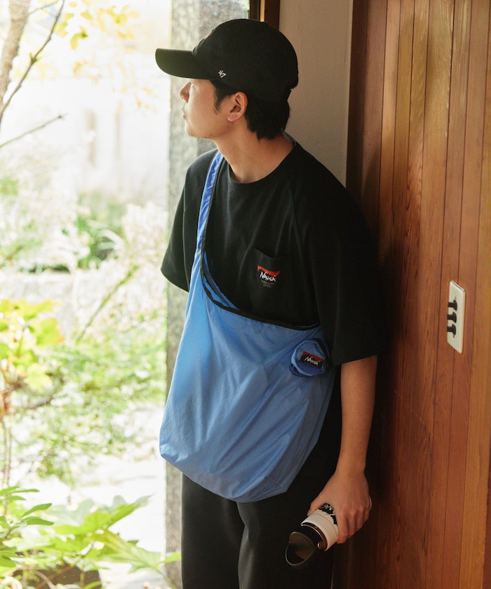 NANGA 別注 ECO HYBRID CONTOUR LOGO TEE / 等高線圖形口袋短袖 T 恤