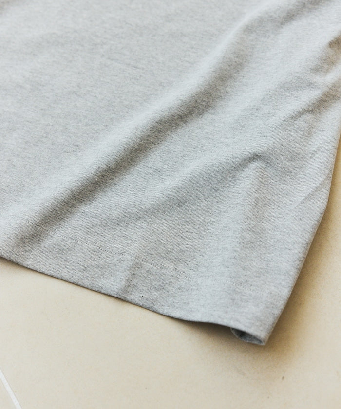 NANGA 別注 ECO HYBRID CONTOUR LOGO TEE / 等高線圖形口袋短袖 T 恤