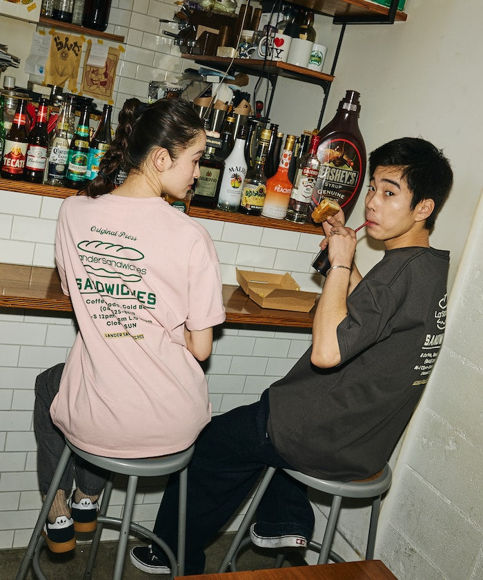 LANDER SANDWICHES × FREAK'S STORE / 背面印花 短袖T恤