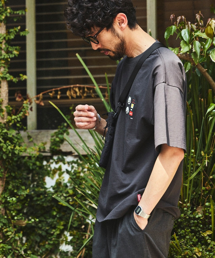 Coleman×matsui×FREAK'S STORE / 三方聯名 Hug 短袖T恤