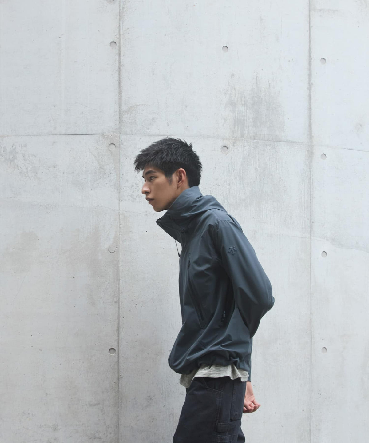 Descente × URBAN RESEARCH / CREAS 硬殼防水外套（日本聯名限定）