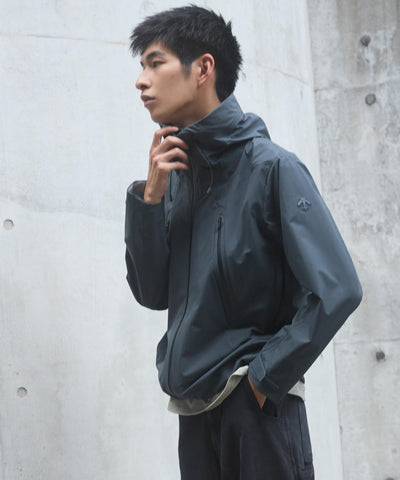 Descente × URBAN RESEARCH / CREAS 硬殼防水外套（日本聯名限定）