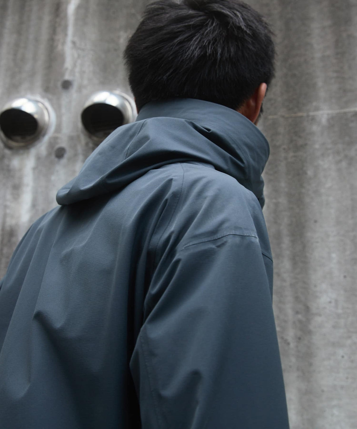 Descente × URBAN RESEARCH / CREAS 硬殼防水外套（日本聯名限定）