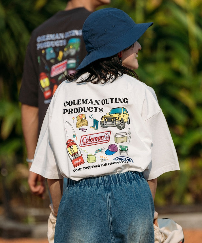 Coleman × FREAK'S STORE Fishing Goods / 背後插畫 短袖T恤