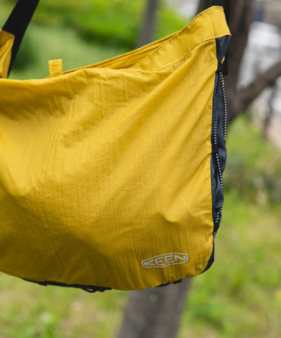 KEEN×DOORS　NYLON SHELL SHOULDER / 別注輕量尼龍機能斜背包