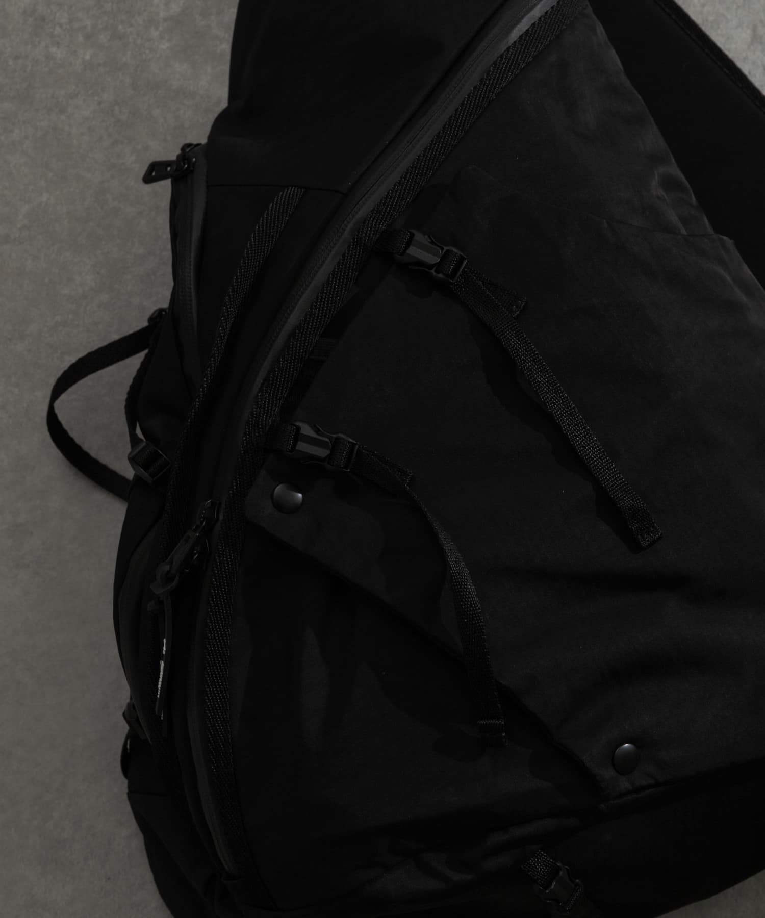 F/CE.　TEXTURED TWILL 3POINTS SLINGER BAG / 多功能單肩背包