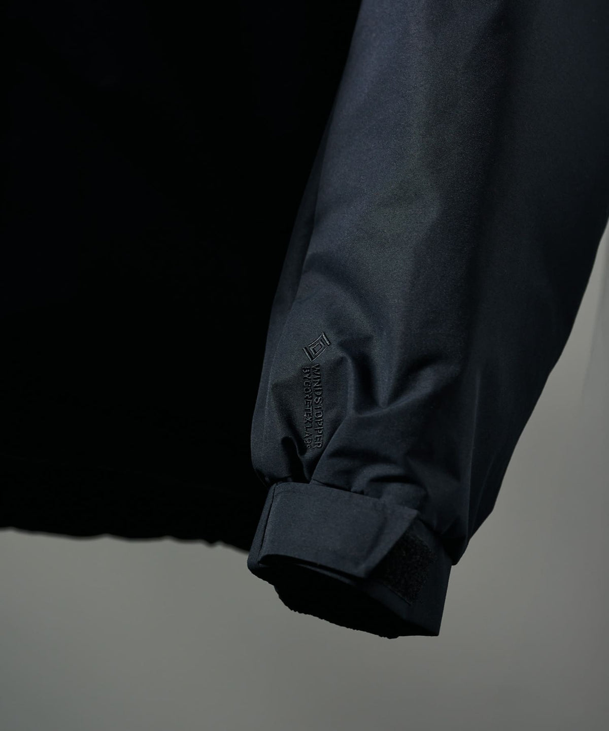 Mizuno × EKAL / GORE-TEX WINDSTOPPER 羽絨外套（日本聯名限定）