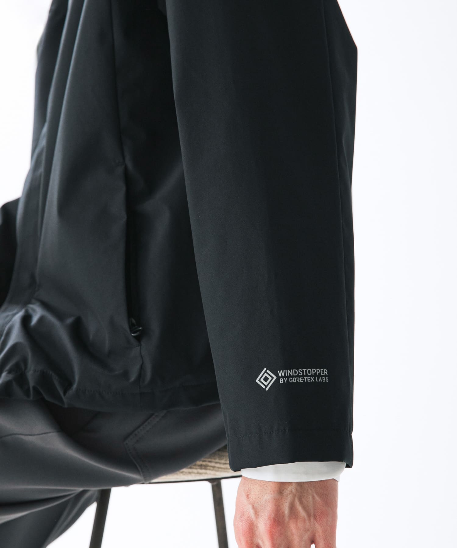 +phenix WINDSTOPPER by GORE-TEX LABS 立領防風外套