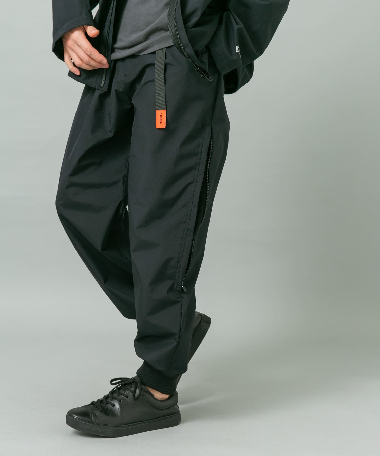 +phenix WINDSTOPPER by GORE-TEX LABS 機能防風束口長褲