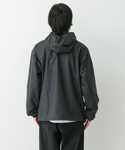 Patagonia　LIGHT & VARIABLE JACKET / 輕量可收納防風連帽外套