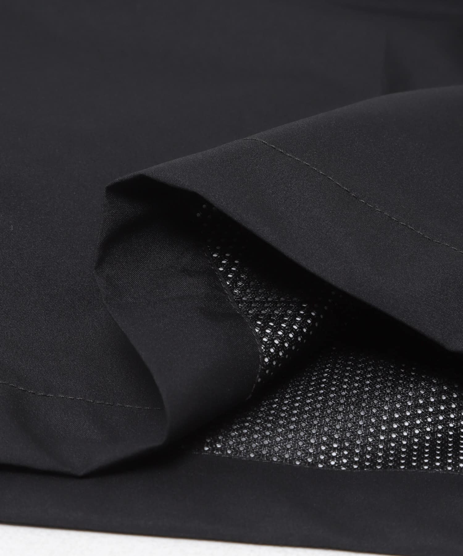 +phenix WINDSTOPPER / 機能打褶短褲