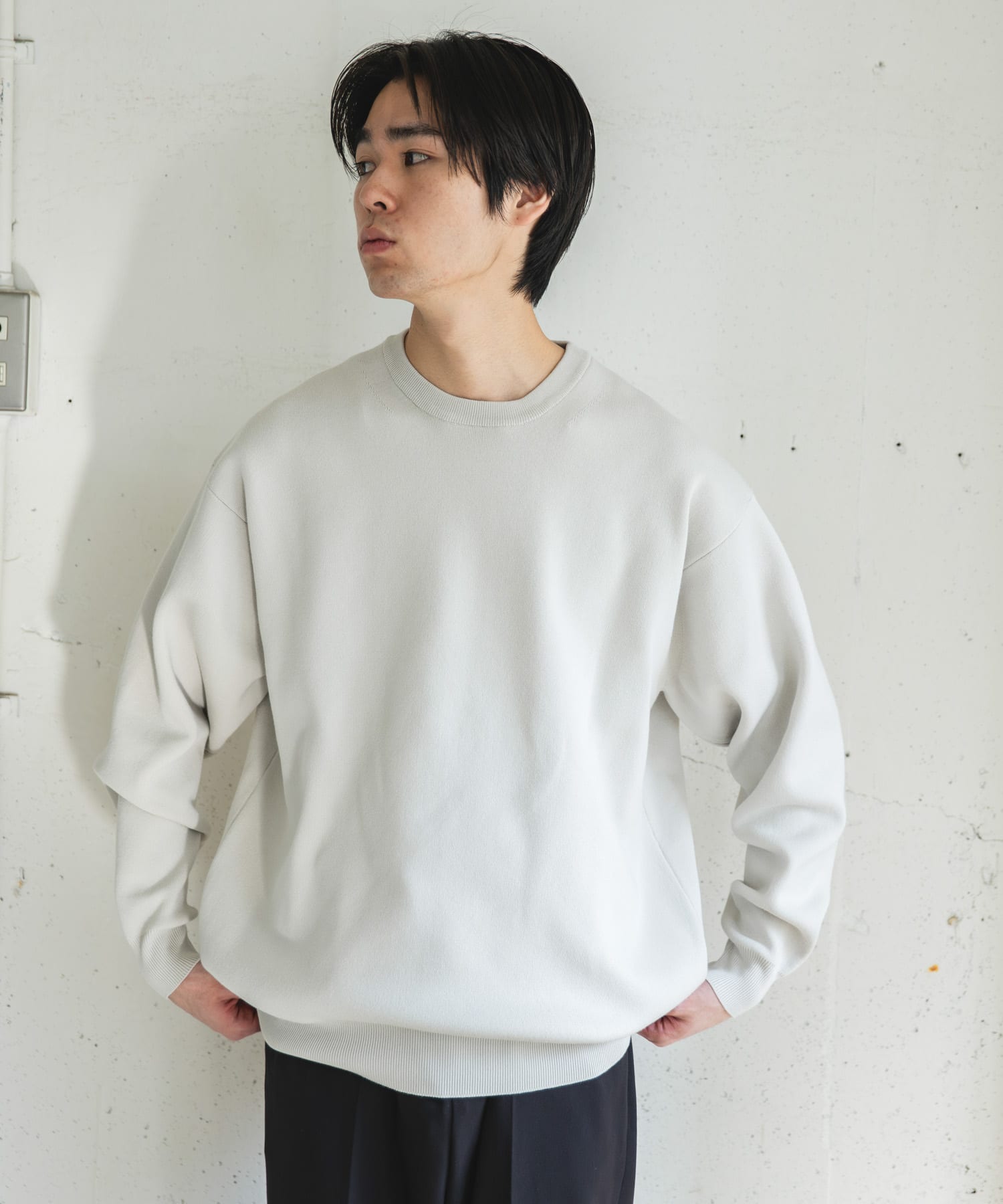 URBAN RESEARCH / UR TECH Renew Knit 輕量機能圓領針織衫