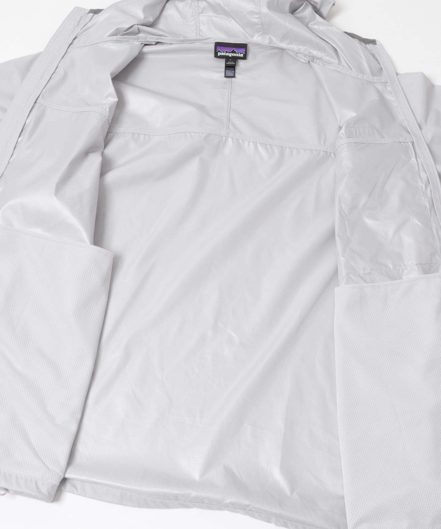 Patagonia　LIGHT & VARIABLE JACKET / 輕量可收納防風連帽外套