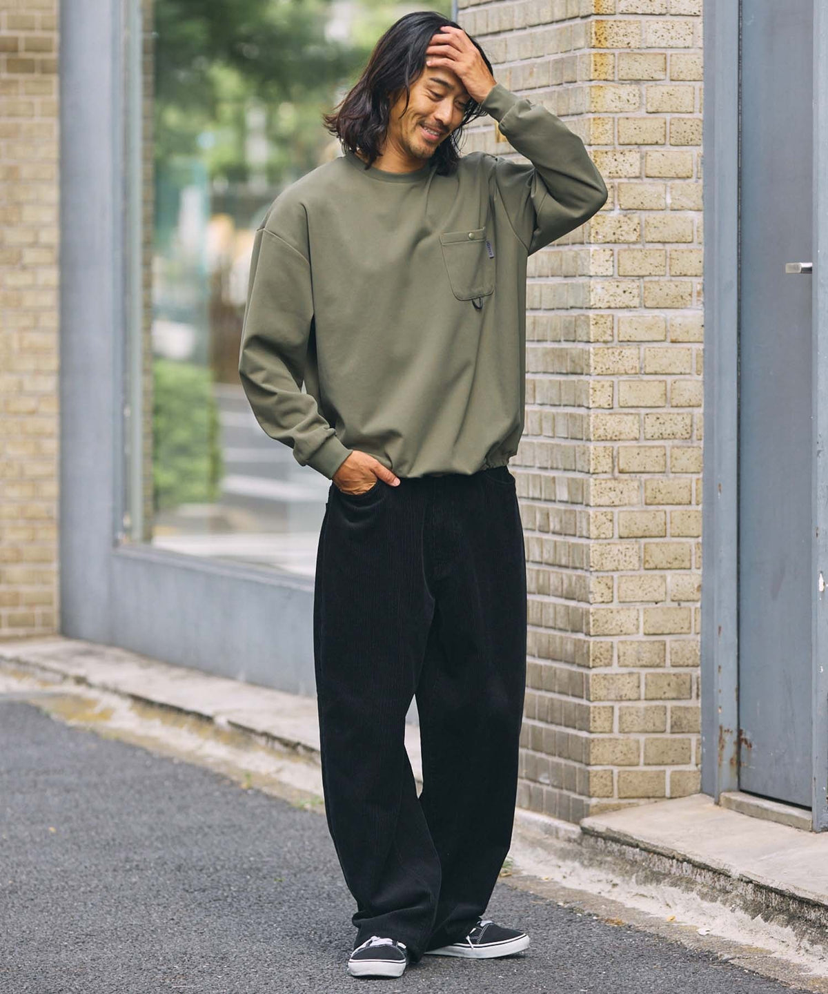 THE CRAFT CREW PRODUCTS / 四向彈性機能 圓領口袋長T恤（抽繩下擺）