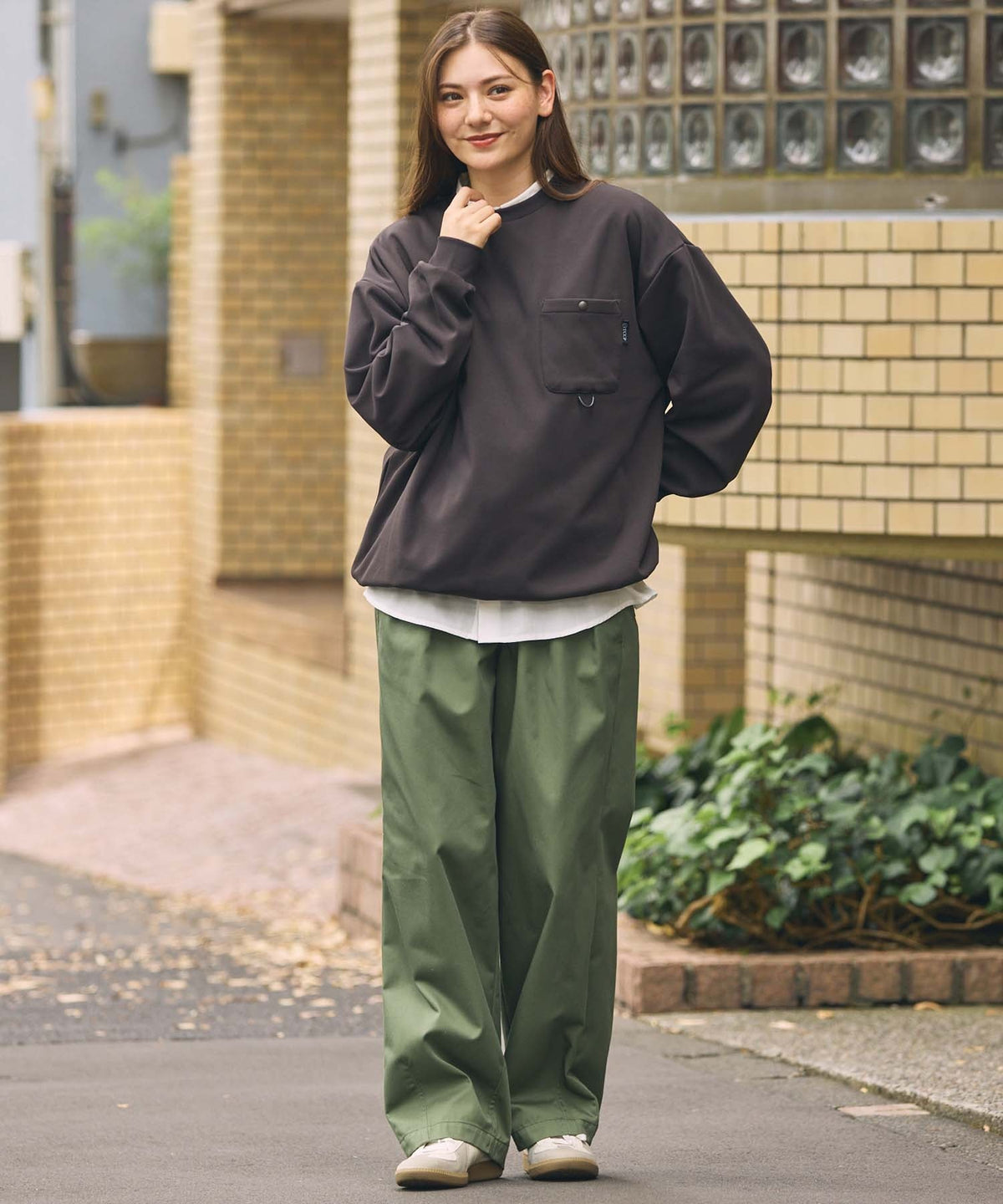 THE CRAFT CREW PRODUCTS / 四向彈性機能 圓領口袋長T恤（抽繩下擺）