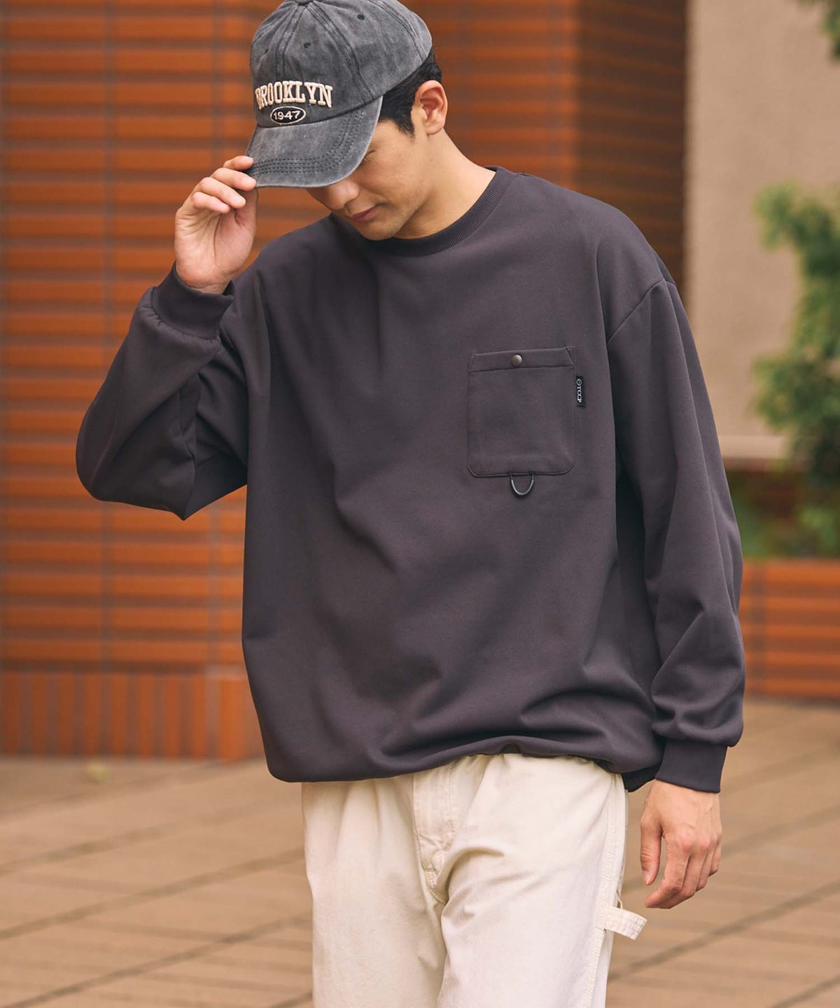 THE CRAFT CREW PRODUCTS / 四向彈性機能 圓領口袋長T恤（抽繩下擺）