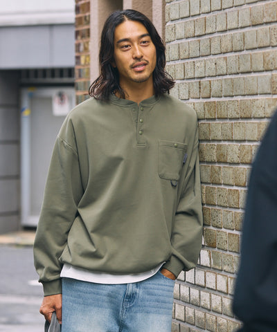 THE CRAFT CREW PRODUCTS / 四向彈性機能 亨利領 口袋長T恤（抽繩下擺）