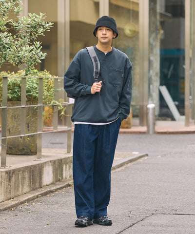 THE CRAFT CREW PRODUCTS / 四向彈性機能 亨利領 口袋長T恤（抽繩下擺）