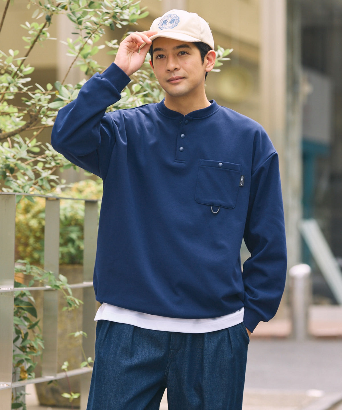 THE CRAFT CREW PRODUCTS / 四向彈性機能 亨利領 口袋長T恤（抽繩下擺）