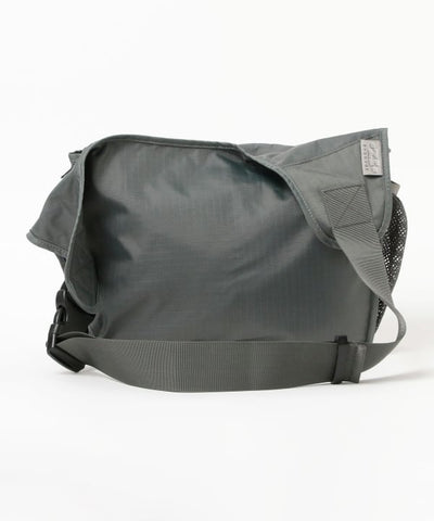 BEAMS XS BAGGAGE / 多口袋機能斜背包