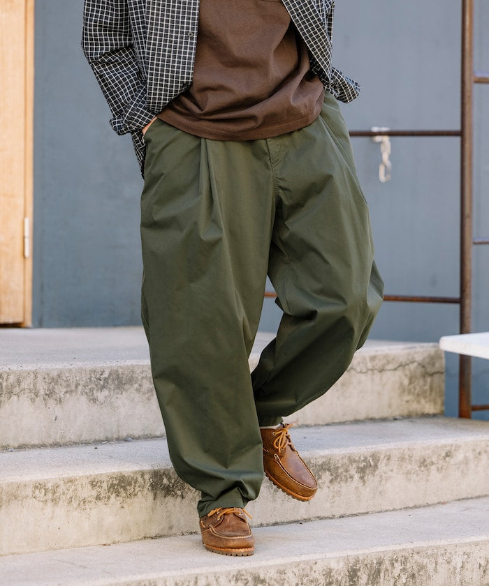 FREAK'S STORE / 雙褶斜紋布長褲