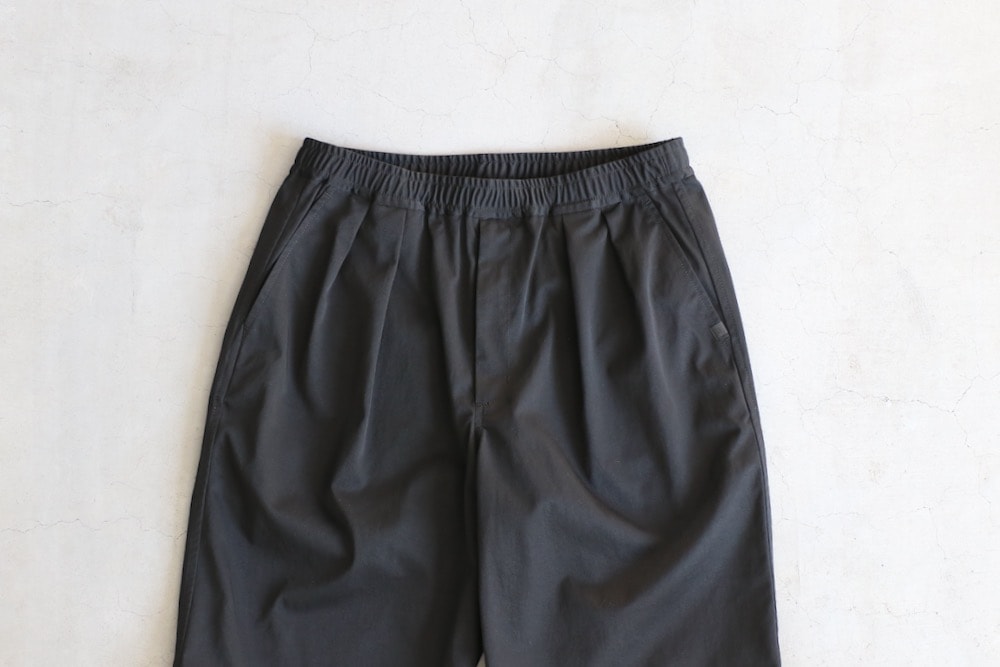 DAIWA PIER39 TECH EASY SHORTS TWILL / 雙褶尼龍休閒短褲