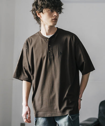 U.S. POLO ASSN. / 刺繡亨利領短袖T恤