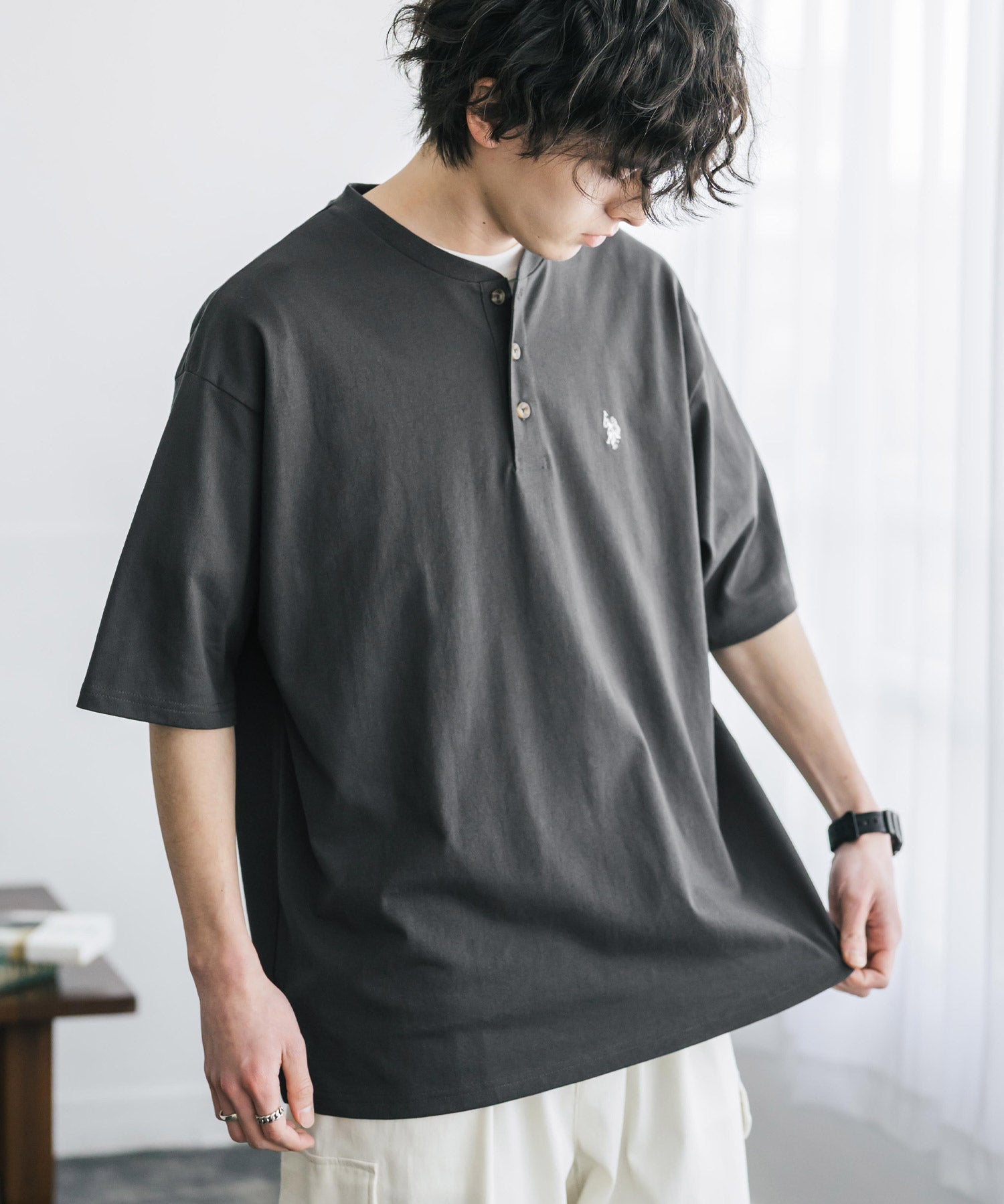 U.S. POLO ASSN. / 刺繡亨利領短袖T恤