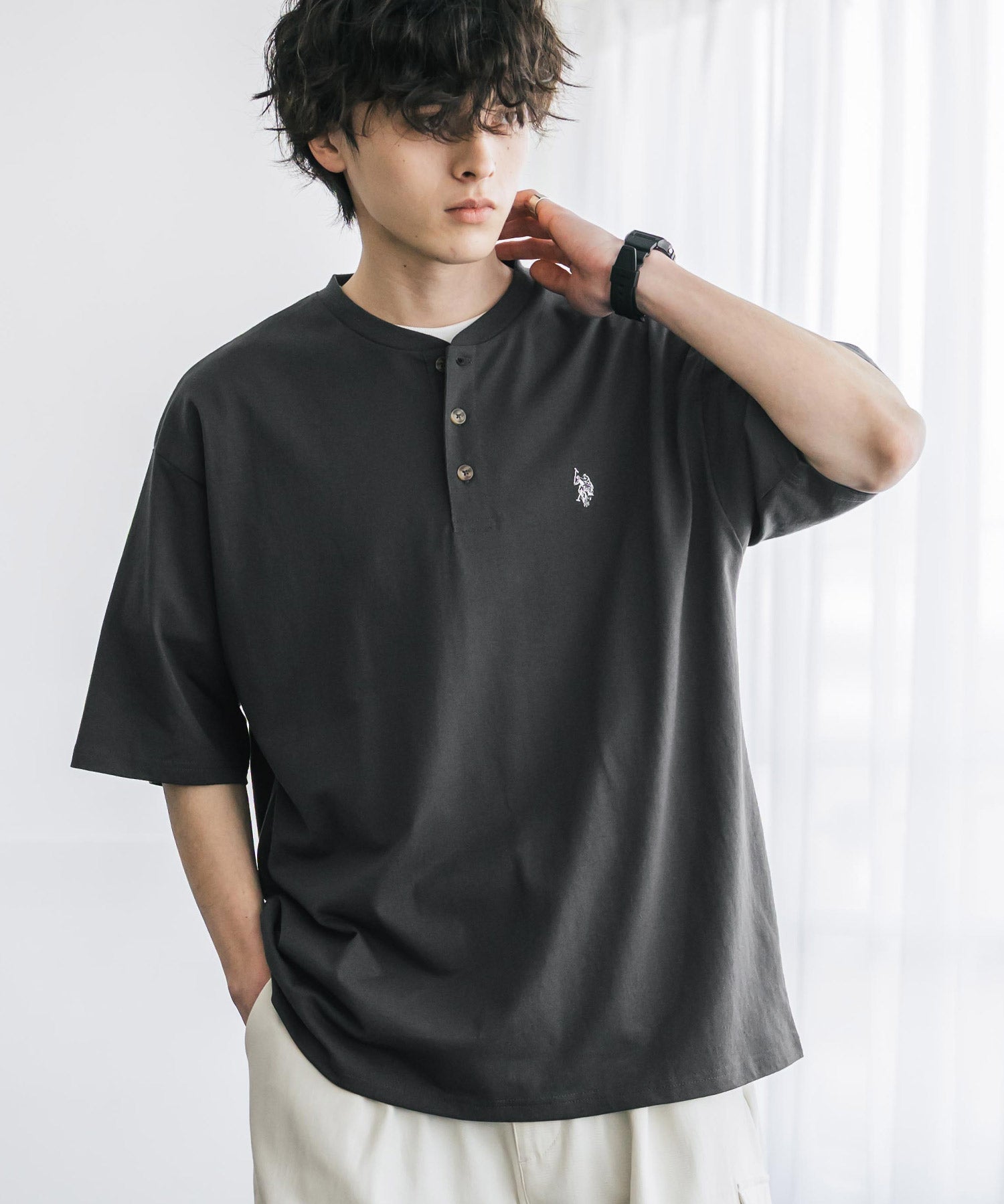 U.S. POLO ASSN. / 刺繡亨利領短袖T恤
