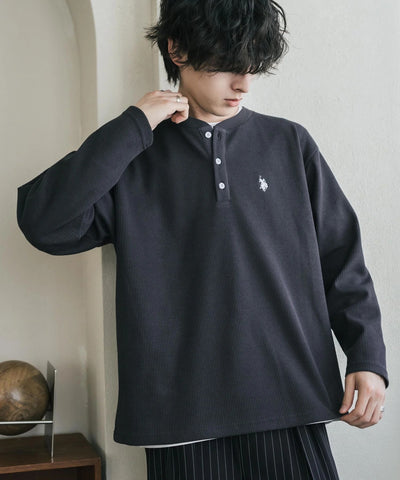 U.S. POLO ASSN. / 刺繡格紋 亨利領長袖T恤（日本聯名限定）
