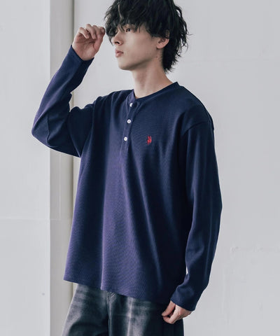 U.S. POLO ASSN. / 刺繡格紋 亨利領長袖T恤（日本聯名限定）