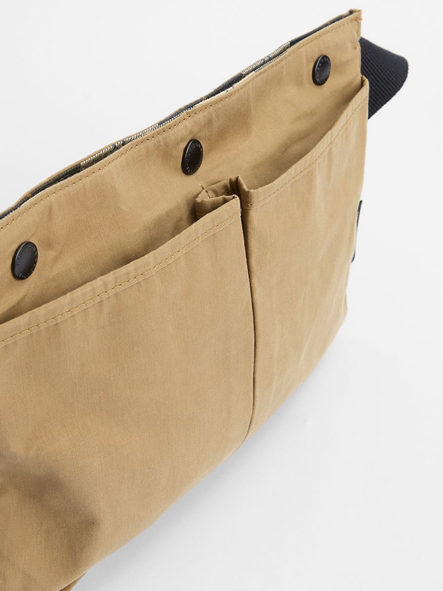 Barbour TRANSPORT  / 斜背小包