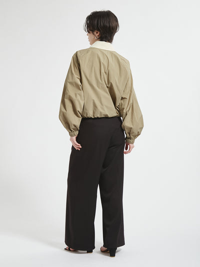 BARBOUR / 短版剪裁 輕量尼龍外套（日本限定 / 女裝）