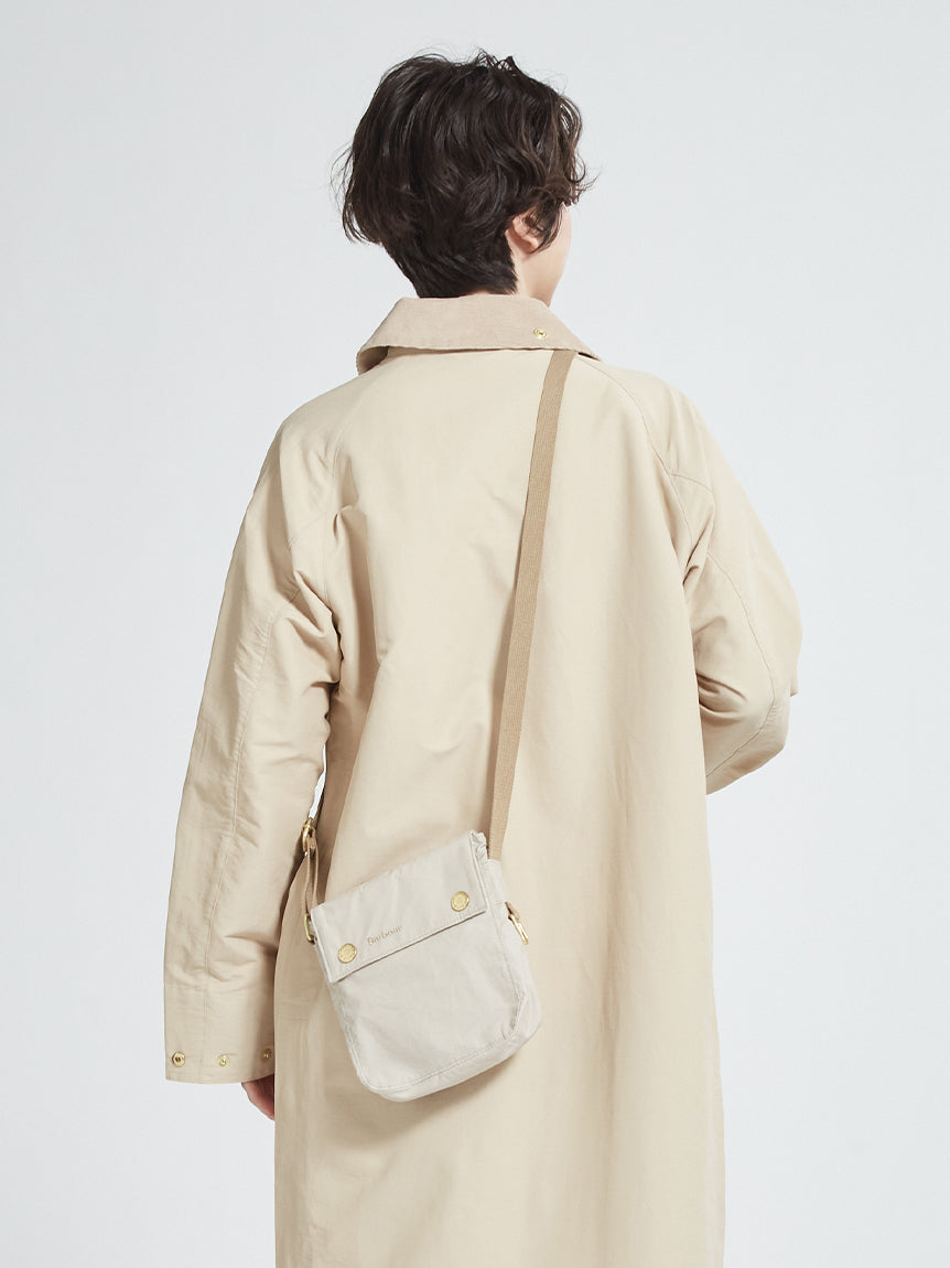 BARBOUR / 多功能極簡設計 TRANSPORT 斜背包