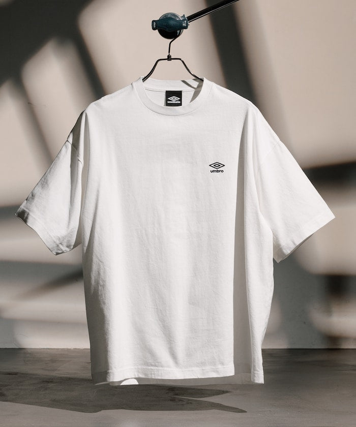 UMBRO / 別注小標 短袖T恤