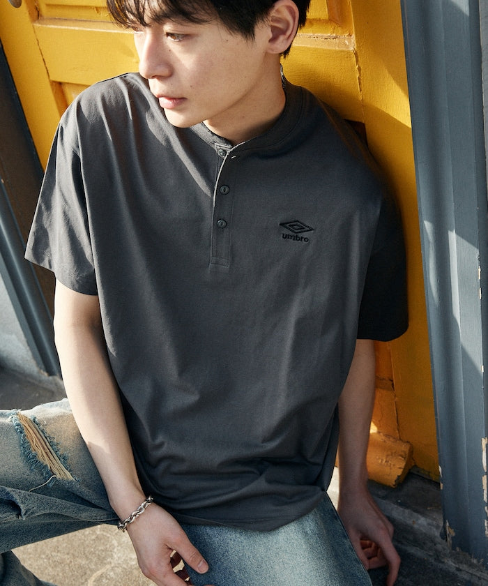 UMBRO / 吸水速乾 亨利領 短袖T恤