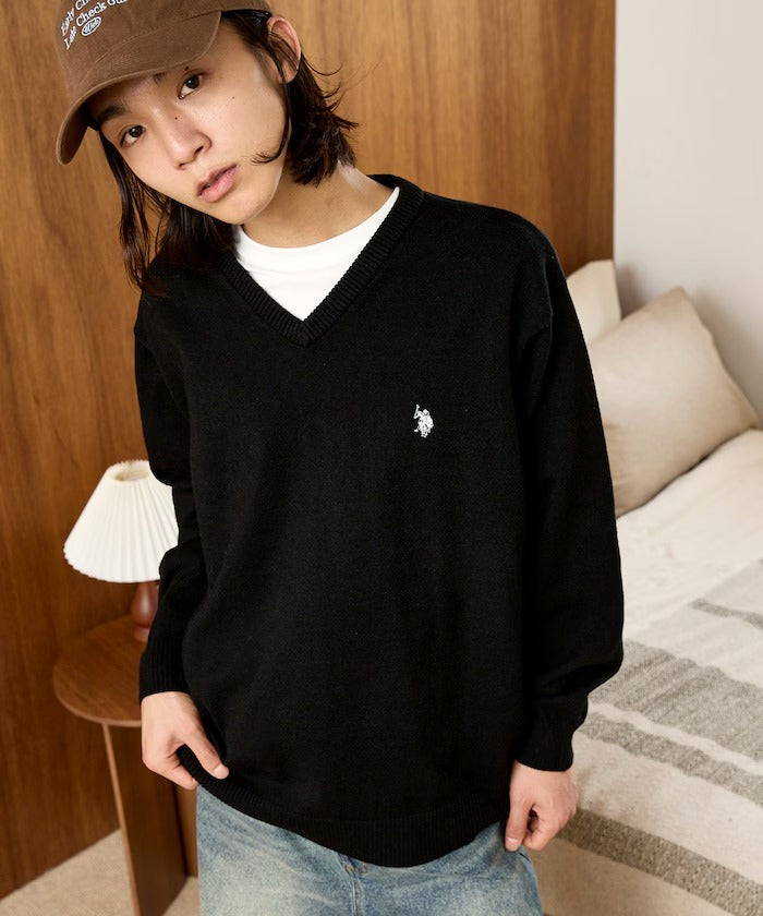 U.S. POLO ASSN. × PUBLUX / 刺繡V領針織衫（日本聯名限定）