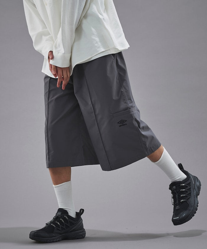 UMBRO / 別注尼龍寬版短褲