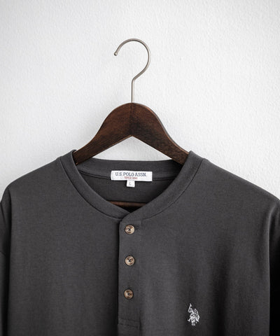 U.S. POLO ASSN. / 刺繡亨利領短袖T恤