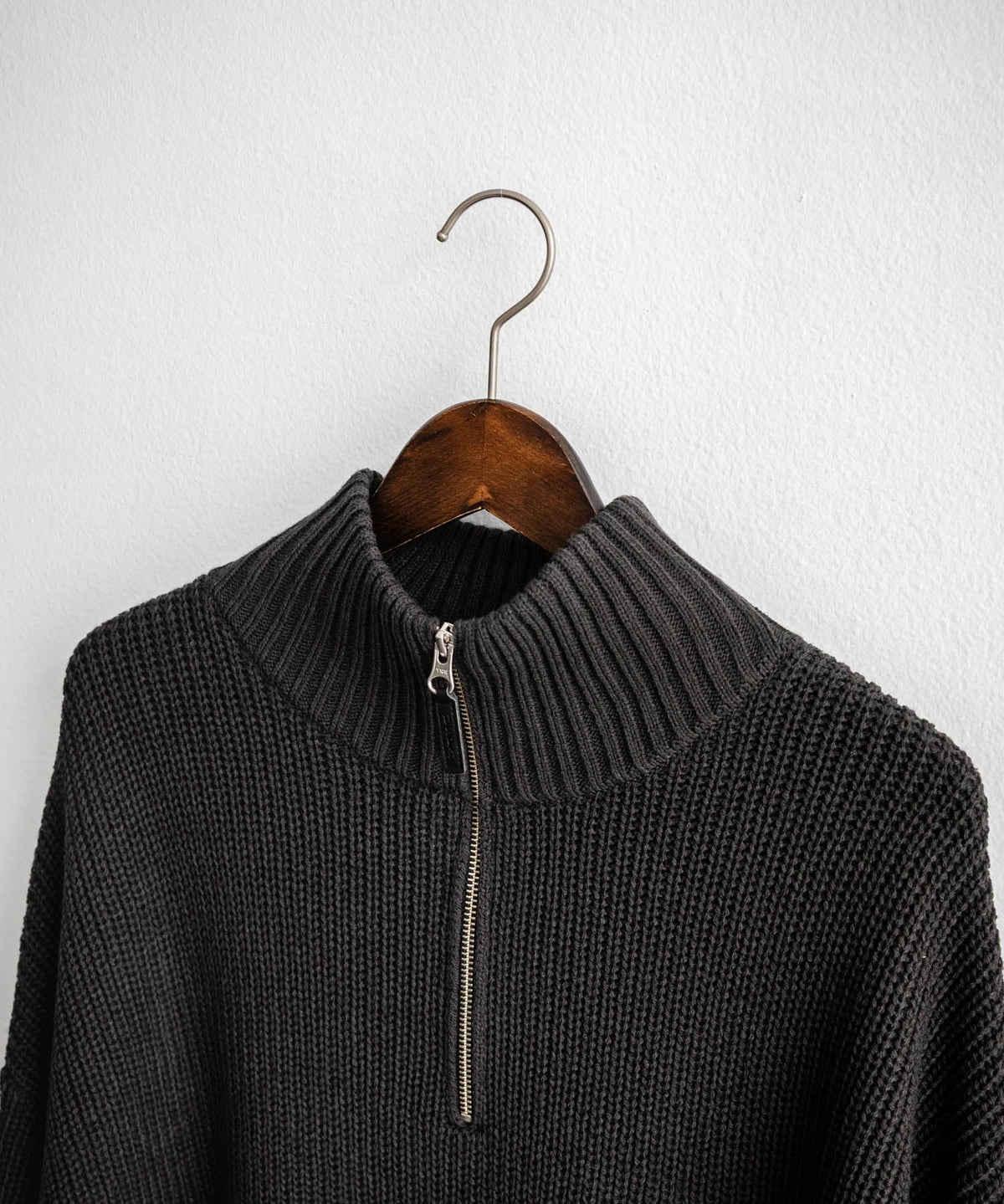 U.S. POLO ASSN.  / 寬鬆畦編刺繡 半拉鍊針織衫（日本聯名限定）