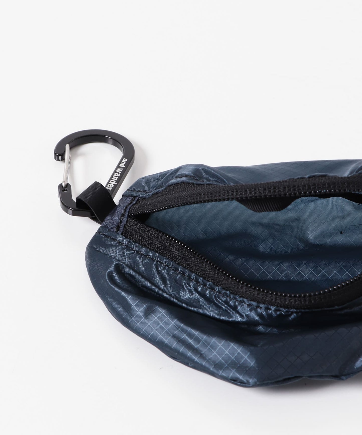 and wander　sil mini pouch / 零錢小包