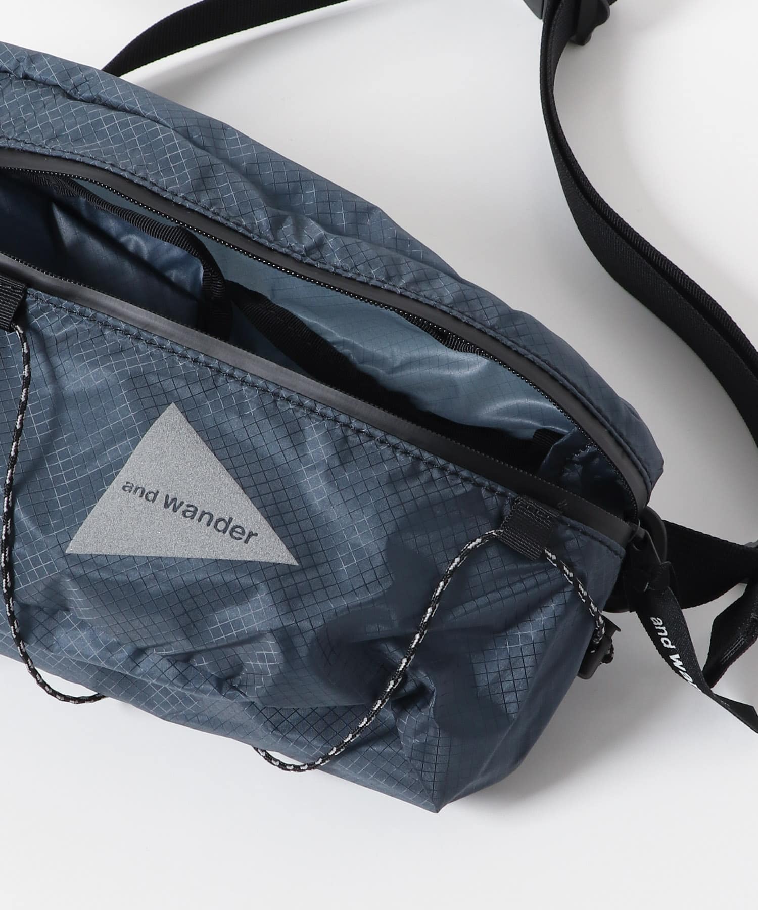 and wander　sil waist bag / 腰包