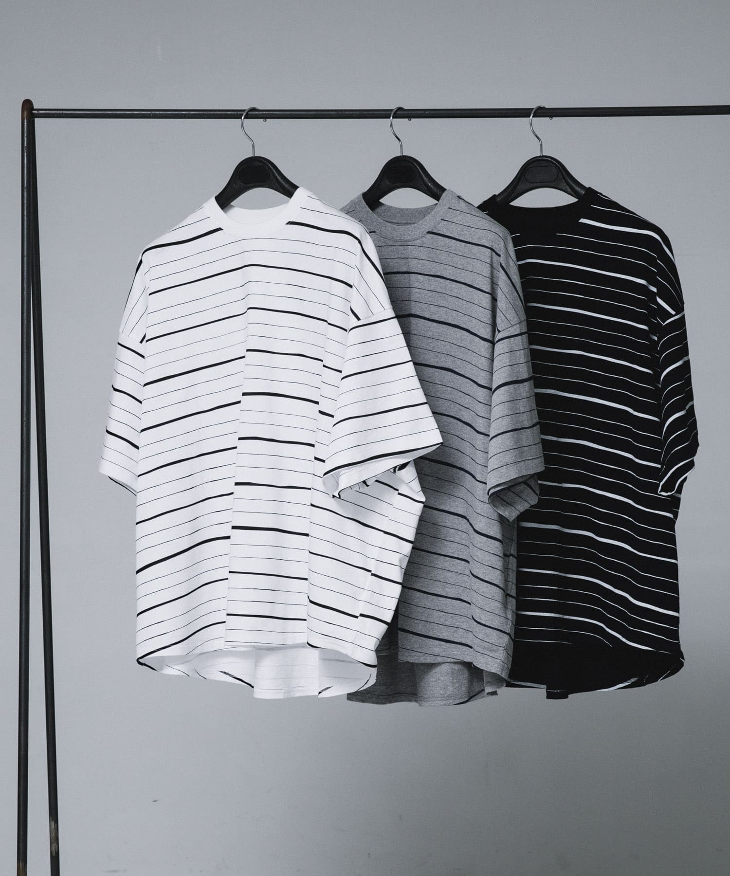 SFC　SUPER BIG MIX SIDE STRIPES SS TEE / 條紋短袖T恤