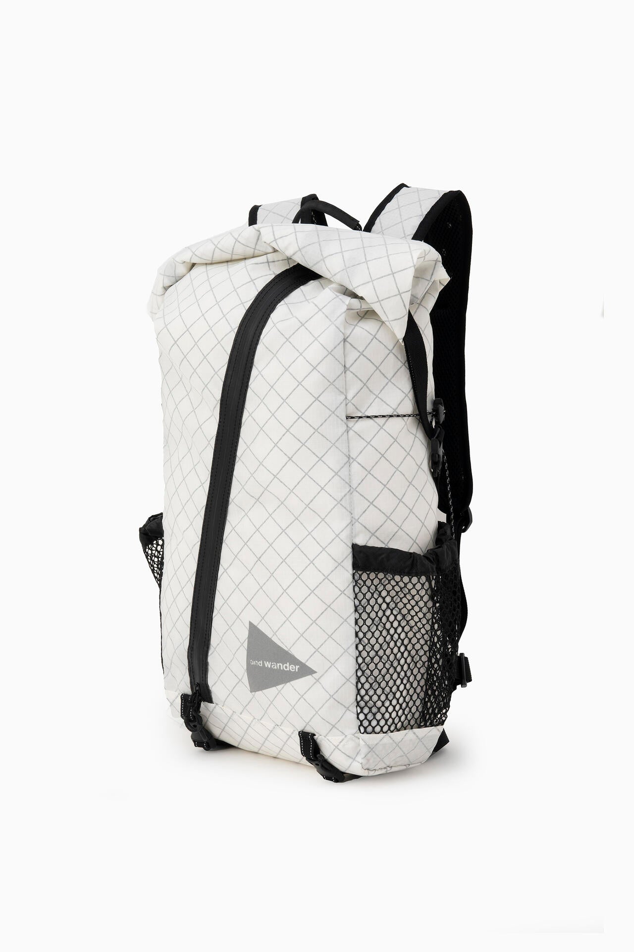 and wander ECOPAK 18L / 防水結構輕量背包