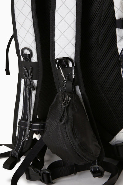 and wander ECOPAK 18L / 防水結構輕量背包